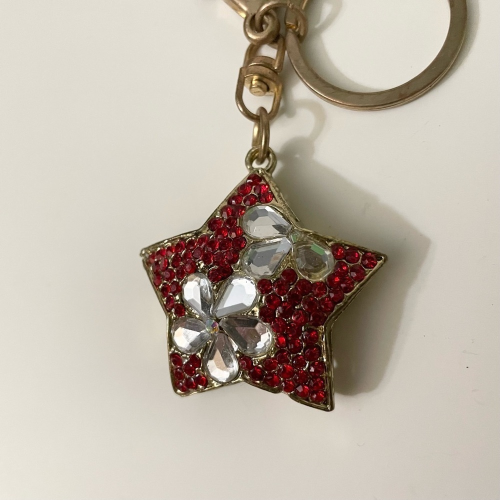 Red and White Rhinestone Star Keychain - Picture 4 of 14